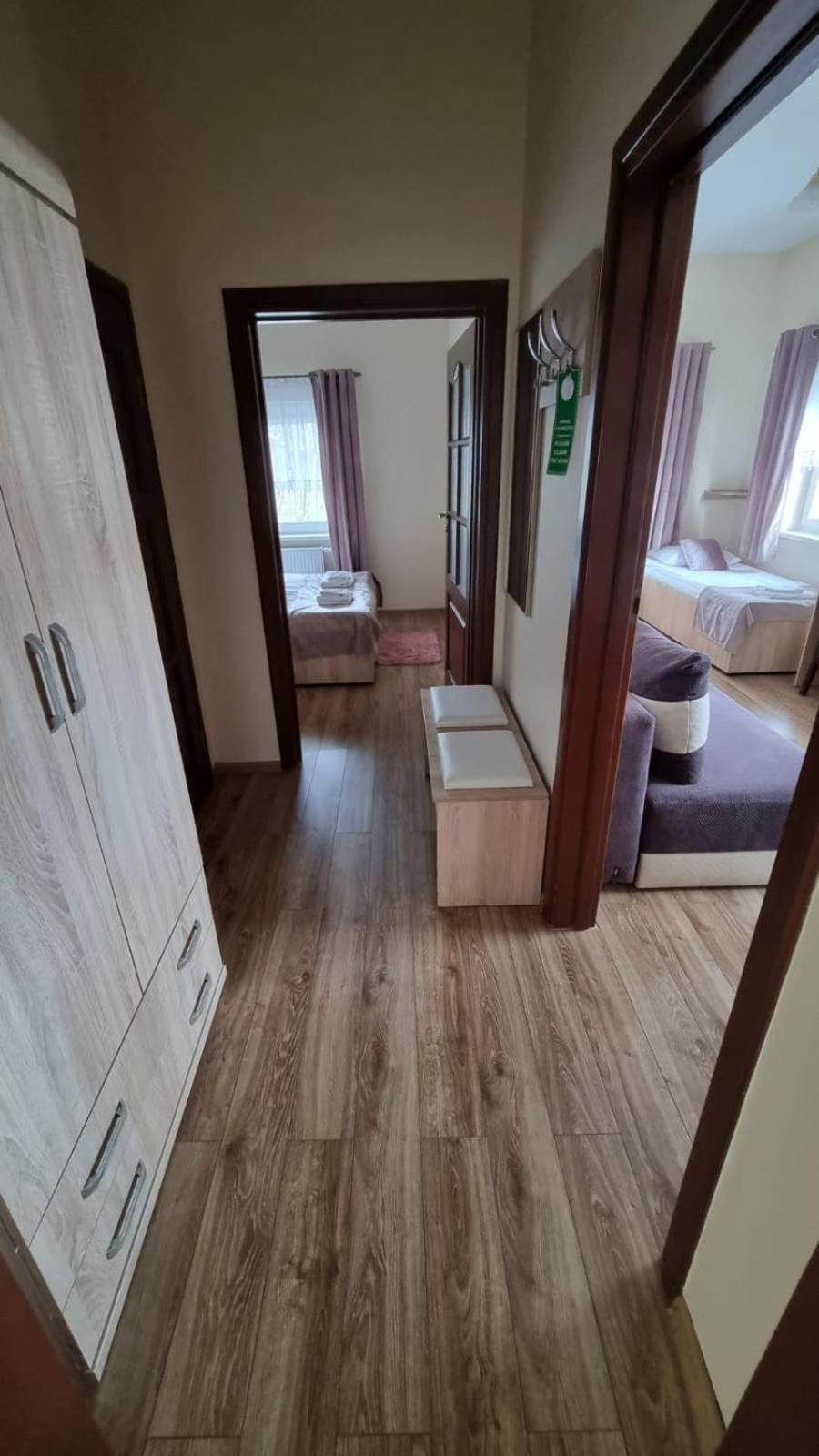 Hotel Mikorzyn Слесин Экстерьер фото